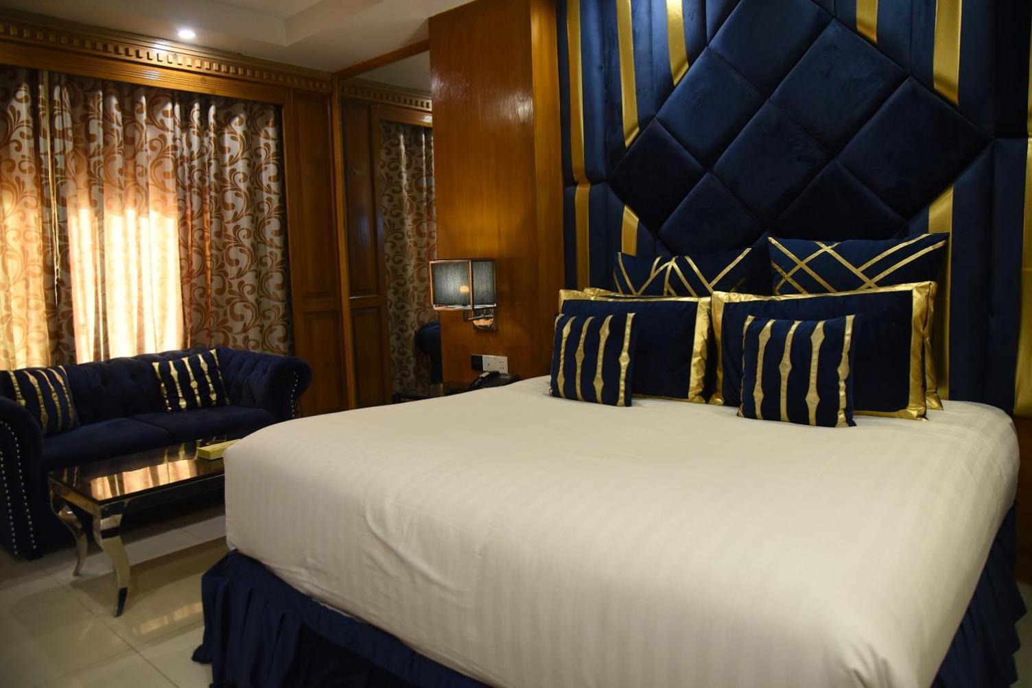 Hilton Suites Lahore Exterior foto